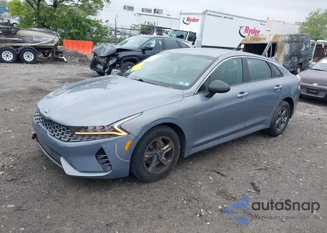 2021 Kia K5 Lxs z USA, uszkodzony, nr VIN 5XXG14J25MG020428
